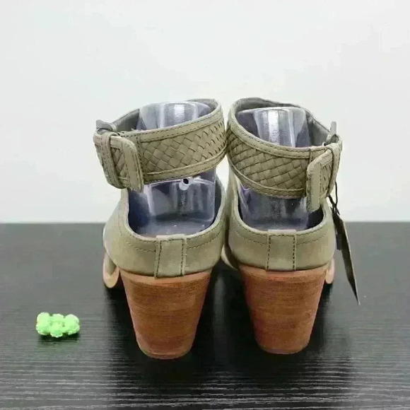 Crevo Eva Women’s Olive/Grey Suede Leather Ankle Boots Size 11 - Picture 5 of 11